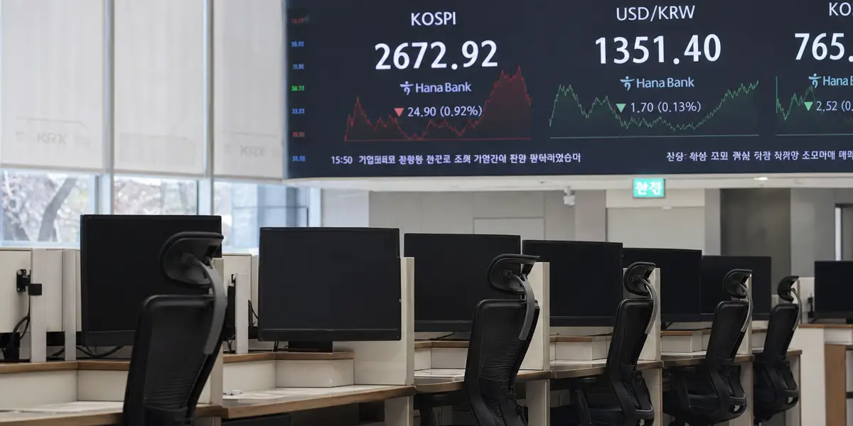 코스피 3.73% 급락 5552.74…외인·기관 9천억 매도, 반도체주 동반 하락 [장마감 시황]