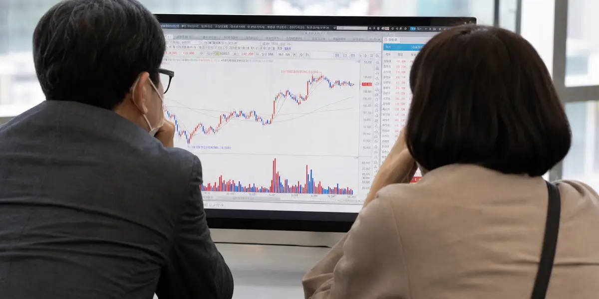 쏠림투자 1년 만에… 동학·서학개미 ETF, 지수보다 45%P 뒤졌다
