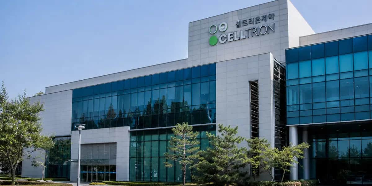 코오롱티슈진 본사 건물 외관으로 바이오 기업의 연구개발 현장을 보여주는 저널리즘 사진